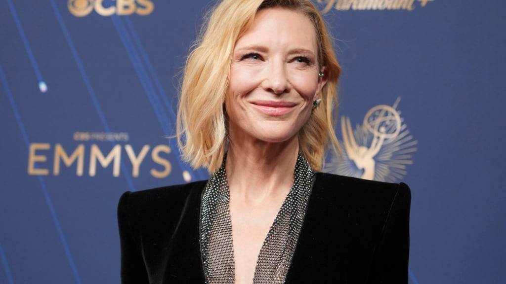 ARCHIV - Cate Blanchett kommt zu den 77. Primetime Emmy Awards im Peacock Theater (Archivbild). Foto: Jae C. Hong/Invision/dpa