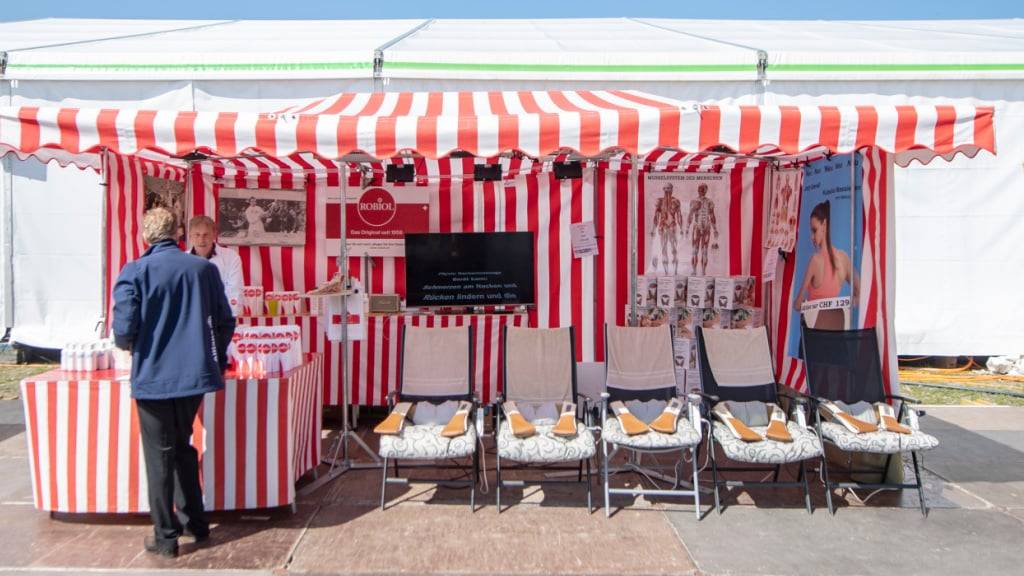 An der Wega präsentieren sich Aussteller im Zentrum von Weinfelden draussen, in Zelten und in Hallen. (Symbolbild)