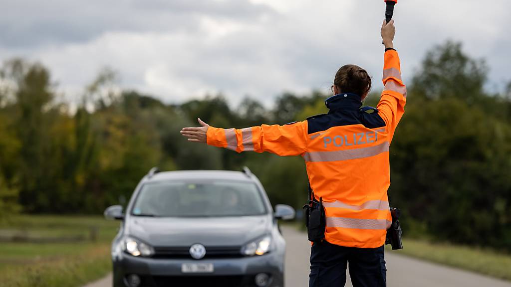 Kantonspolizei stoppt in Basadingen TG einen Raser