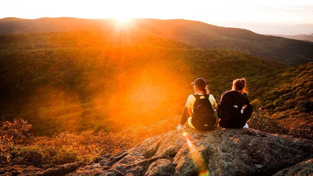 Die Sonne scheint, nichts wie raus! Wie wärs mit einer Wanderung?