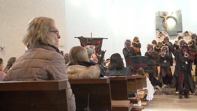 Narrenmesse: Fasnacht in der Kirche