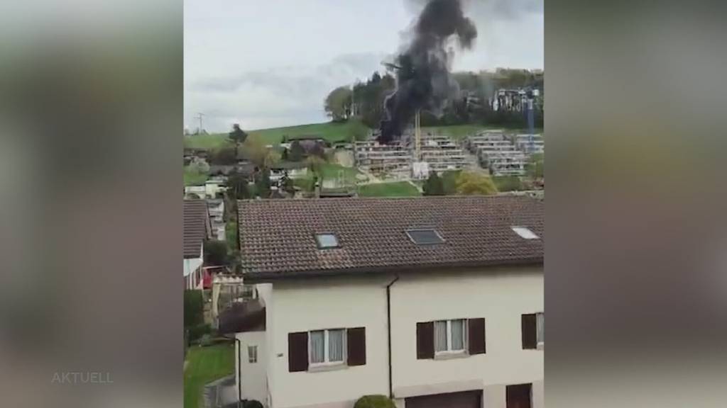 Explosion auf Baustelle: In Erlinsbach brennt ein Terrassenhaus nach Arbeiten auf dem Dach
