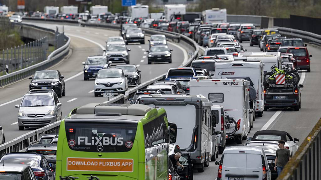 Verkehr staut sich vor dem Gotthardnordportal auf elf Kilometern