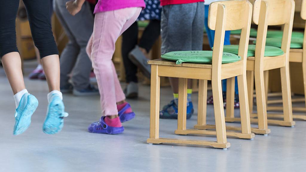 Der Kanton Nidwalden senkt die Unterrichtsverpflichtung für Kindergärtnerinnen und Kindergärtner. (Symbolaufnahme)