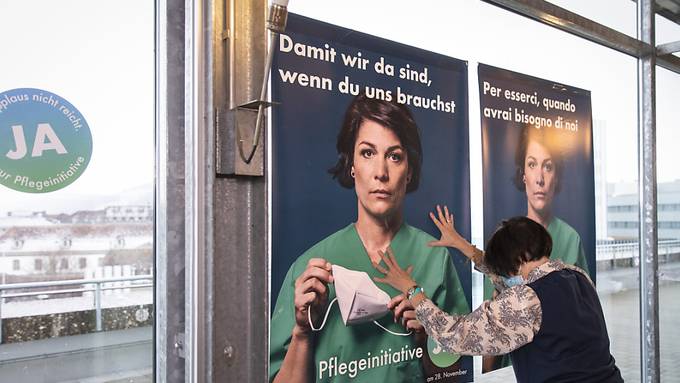 Protest auf der Intensivstation: Mit Plakette und Petition fordern Luzerner Pflegefachleute mehr Lohn