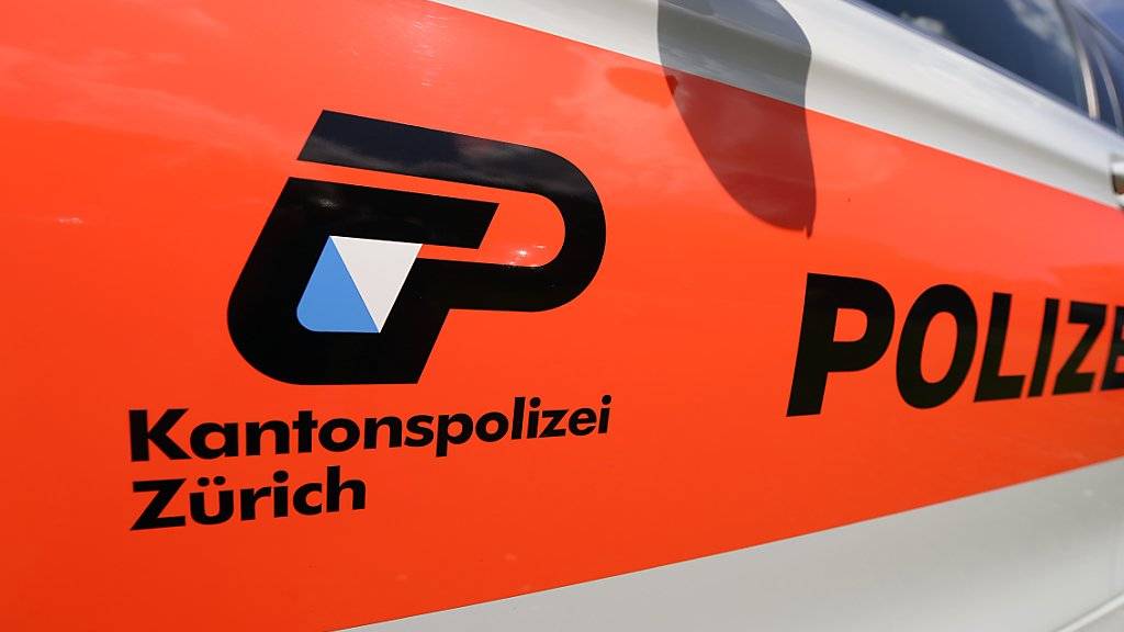 Laut der Kantonspolizei Zürich ist am Dienstagabend ein Motorradfahrer in Seuzach ZH tödlich verunglückt. (Symboldbild)