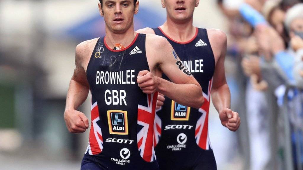 Kann bis auf weiteres keine Rennen mit seinem Bruder Jonathan (vorne) bestreiten: der englische Triathlet Alistair Brownlee