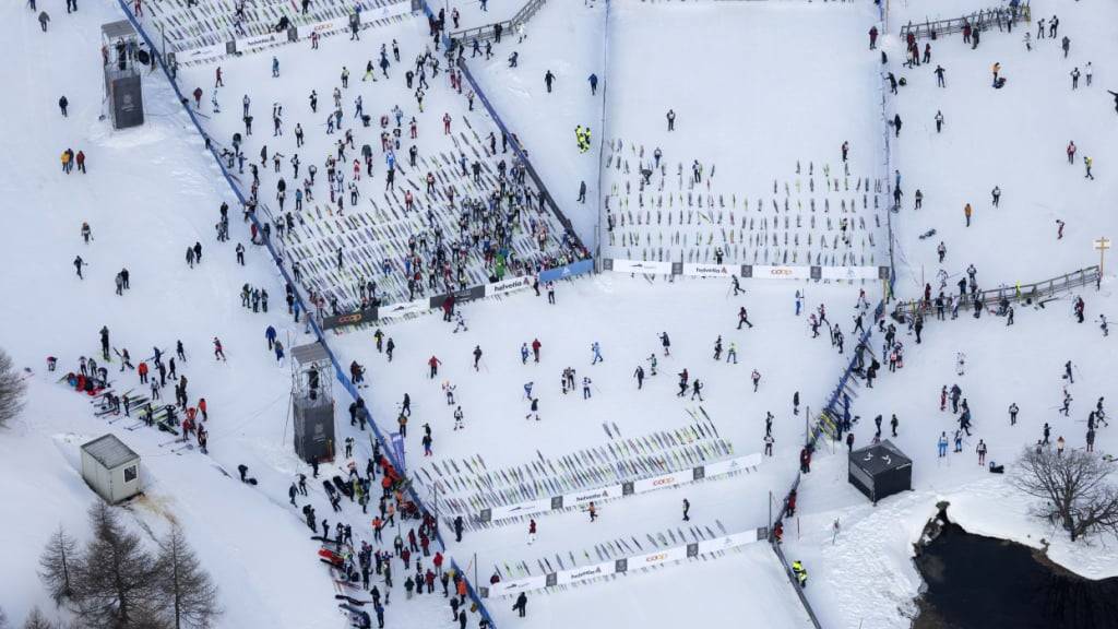 Am Engadiner Skimarathon benutzten Langläuferinnen und Langläufer auch PFAS-haltiges Skiwachs. Offiziell ist dieses verboten. (Archivbild)