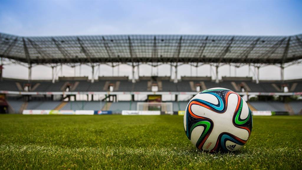 Fussball_Stadion_Ball_pexels