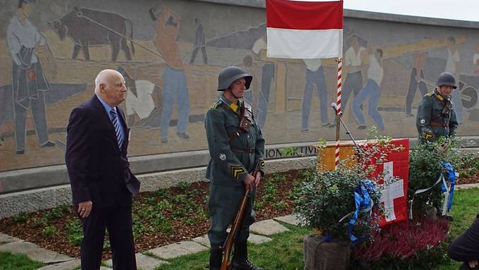 Soldatendenkmal aus dem Zweiten Weltkrieg restauriert