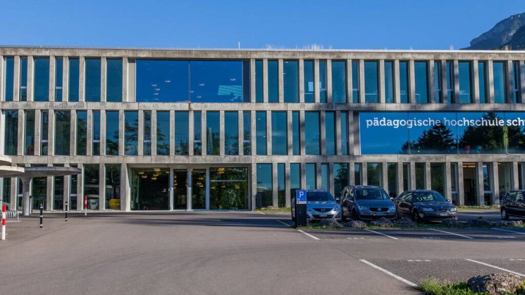 Die Pädagogische Hochschule Schwyz in Goldau SZ bietet das CAS Schulleitung seit 2016 an.