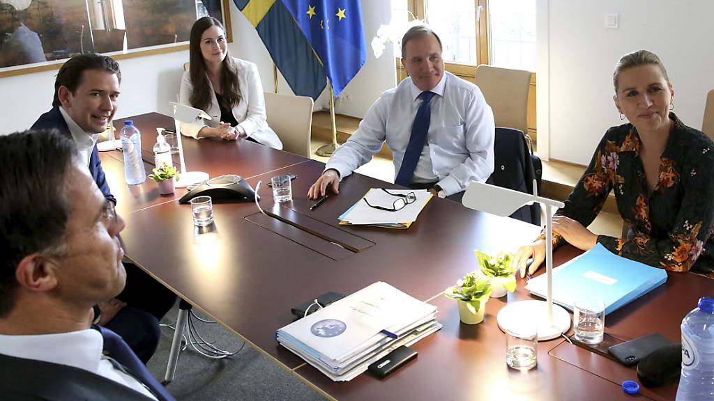 Die «Sparsamen Vier» - Österreich, die Niederlande, Dänemark, Schweden. Im Bild der niederländische Premier Mark Rutte (l), Österreichs Kanzler Sebastian Kunz, Finnlands Premierministerin Sanna Marin, Schwedens Premier Stefan Lofven und Dänemarks Premierministerin Mette Frederiksen (r).