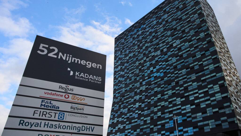 Das Tauziehen zwischen der Niederlande und China um die Kontrolle des Chipherstellers Nexperia droht die deutsche Autoindustrie zu treffen. (Archivbild)