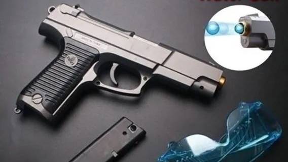 Vater bestellt Wasserpistole für Sohn – Polizei schickt ihm Vorladung