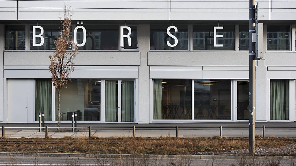 An der Schweizer Börse SIX ist das Handelsvolumen im Börsenjahr 2024 deutlich gestiegen. Auch die Anzahl der Abschlüsse war höher als im Vorjahr. (Archivbild)