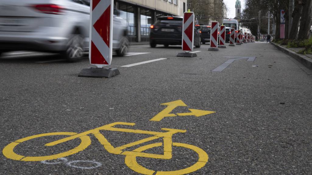 Der Kanton hat sich bisher durchgesetzt: Das Verkehrsregime am Neumühlequai und an der Walchestrasse wird wieder in den alten Zustand versetzt. (Archivbild)