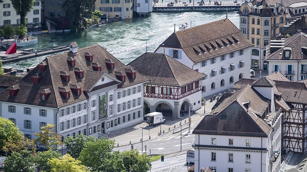 Die beiden Gebäude des Natur- und des Historischen Museums am Kasernenplatz in Luzern. (Archivaufnahme)