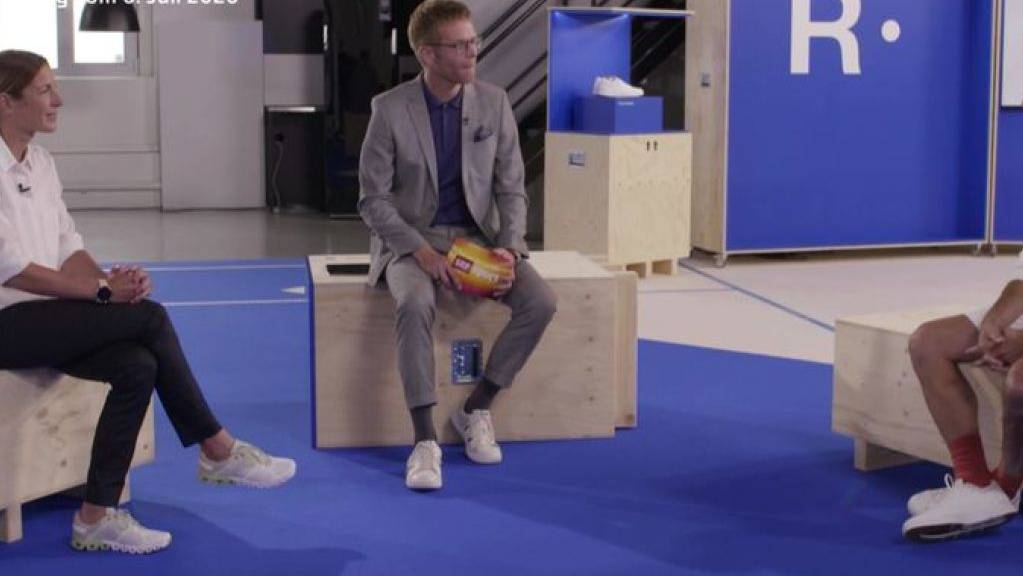 Mit der Werbung übertrieben? Nicola Spirig und Roger Federer in der Sendung «Sportpanorama plus» mit Olivier Borer.