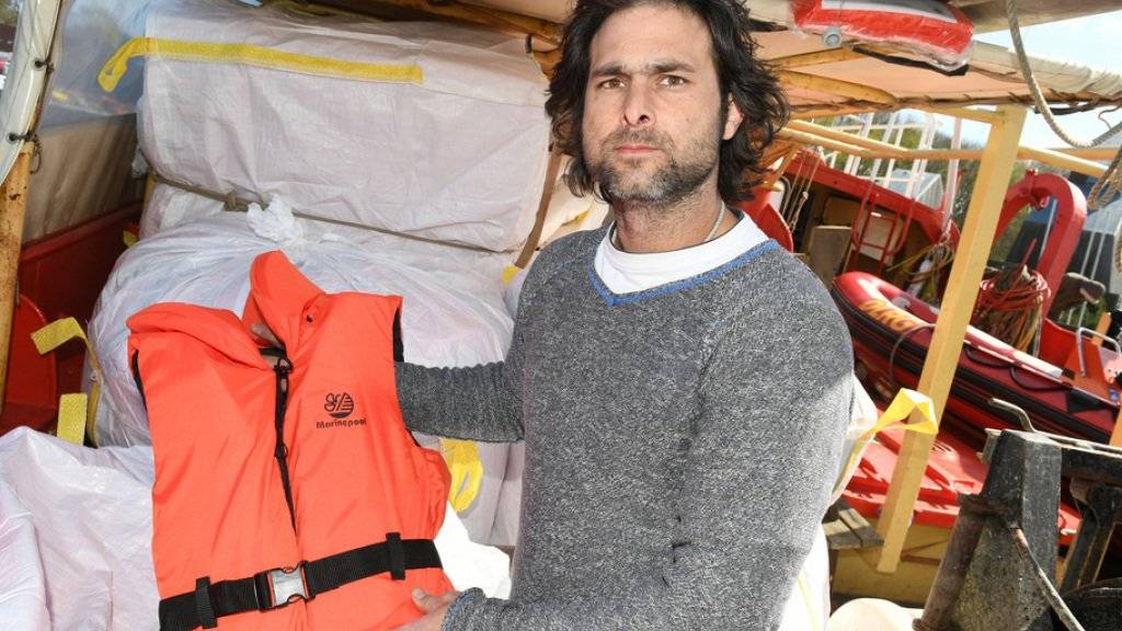 «Wir hinterlassen eine tödliche Lücke im Mittelmeer», sagt Michael Buschheuer, Initiator der deutschen Flüchtlingsinitiative Sea-Eye, die ihre Rettungsmission im Mittelmeer unterbricht (Archiv)