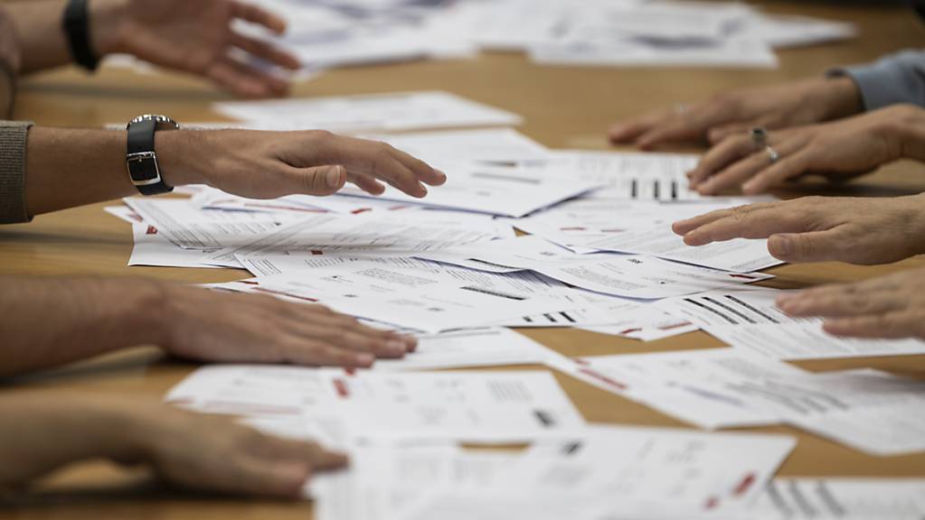 Das grosse Auszählen in Bern an den Wahlen 2023. Im Gryphenhübeli war die Wahlbeteiligung am höchsten. (Archivbild)