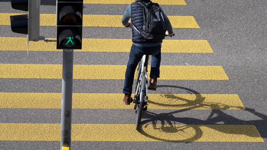 Bei der Kreuzung Hirschengraben kommt es öfters zu gefährlichen Situationen zwischen den verschiedenen Verkehrsteilnehmenden. (Symbolbild)