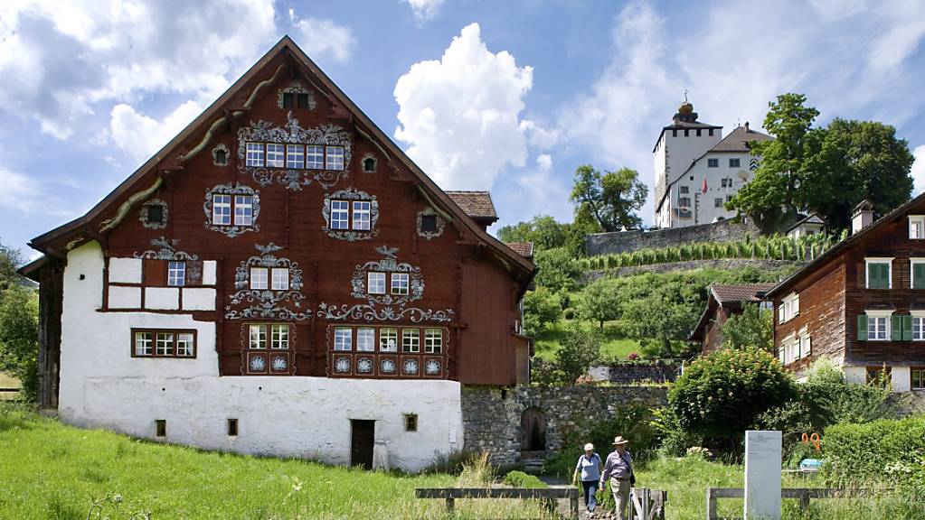 Der Heimatschutz und weitere Verbände wehren sich, dass neu die Gemeinden über Schutzobjekte des Kantons und des Bundes entscheiden dürfen. (Symbolbild Schloss Werdenberg)