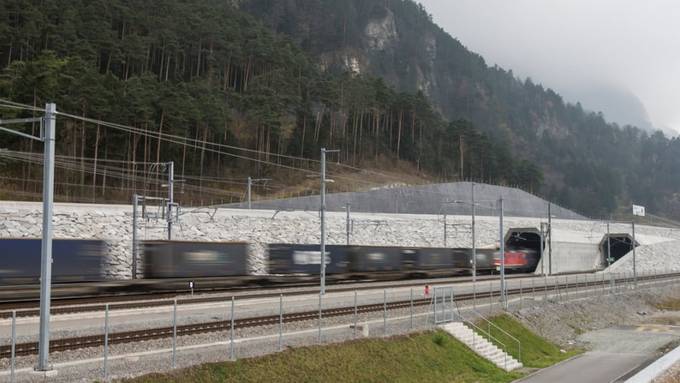 Güterzug im Gotthard-Basistunnel entgleist – Strecke bleibt eine Woche gesperrt