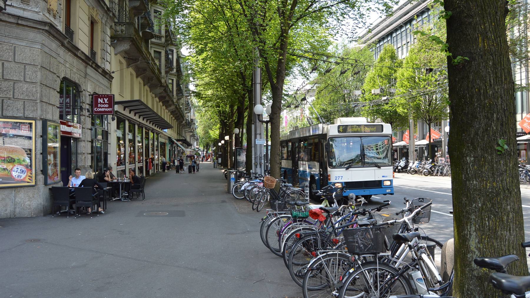 Luzerner Stadtparlament weiter für Busspur auf Pilatusstrasse