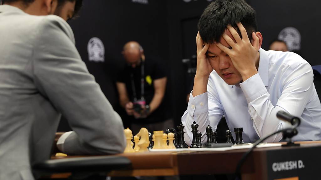 Ding Liren (rechts mit Schwarz) schien zwischenzeitlich die bessere Stellung zu haben