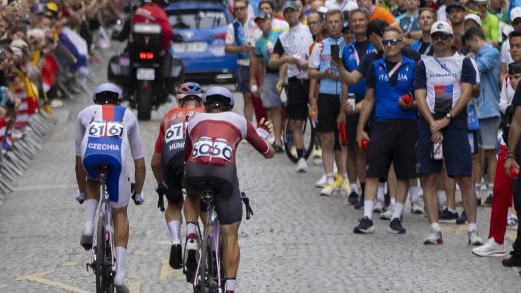 Am Montmartre wurden die Radfahrer im olympischen Strassenrennen von tausenden Fans bejubelt