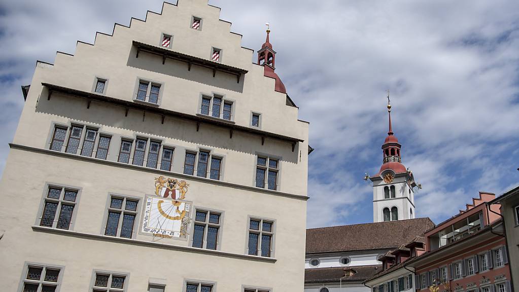 Das Rathaus von Sursee: Die finanzielle Lage der Stadt ist angespannt. (Archivbild)