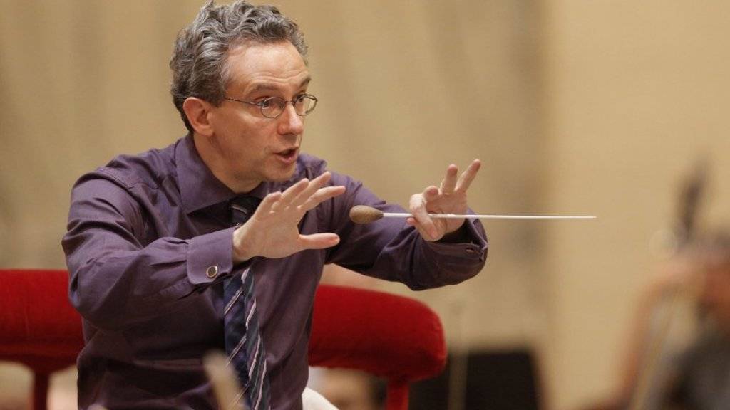 Auch Opernhaus-Musikdirektor Luisi distanziert sich von Echo