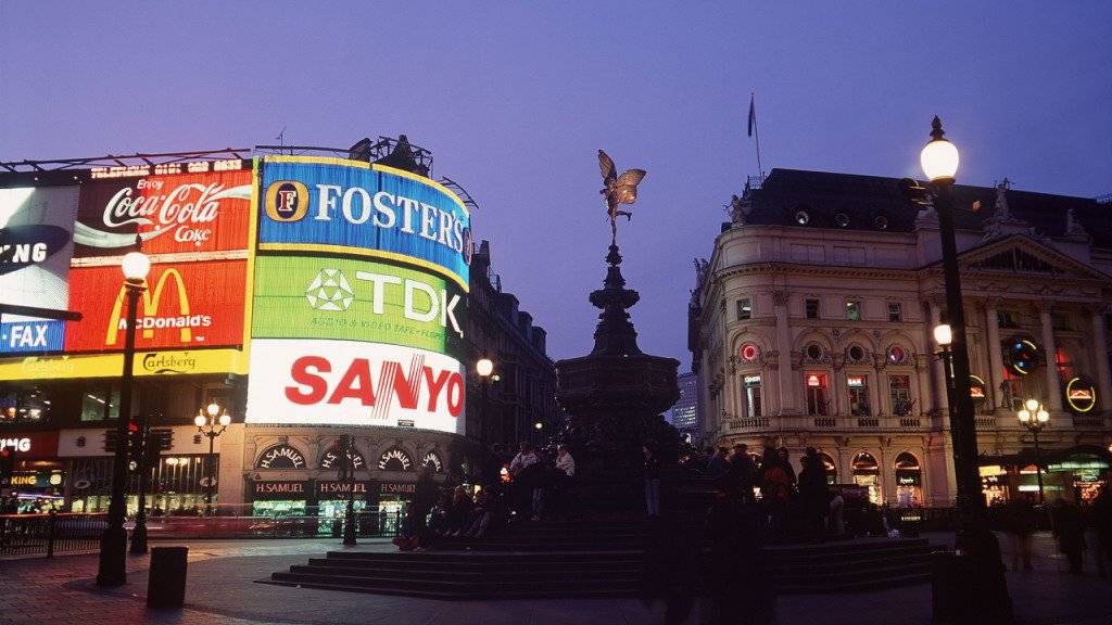 Die Werbebildschirme am Piccadilly Square in London sollen durch einen Riesen-Bildschirm ersetzt werden. (Archiv)