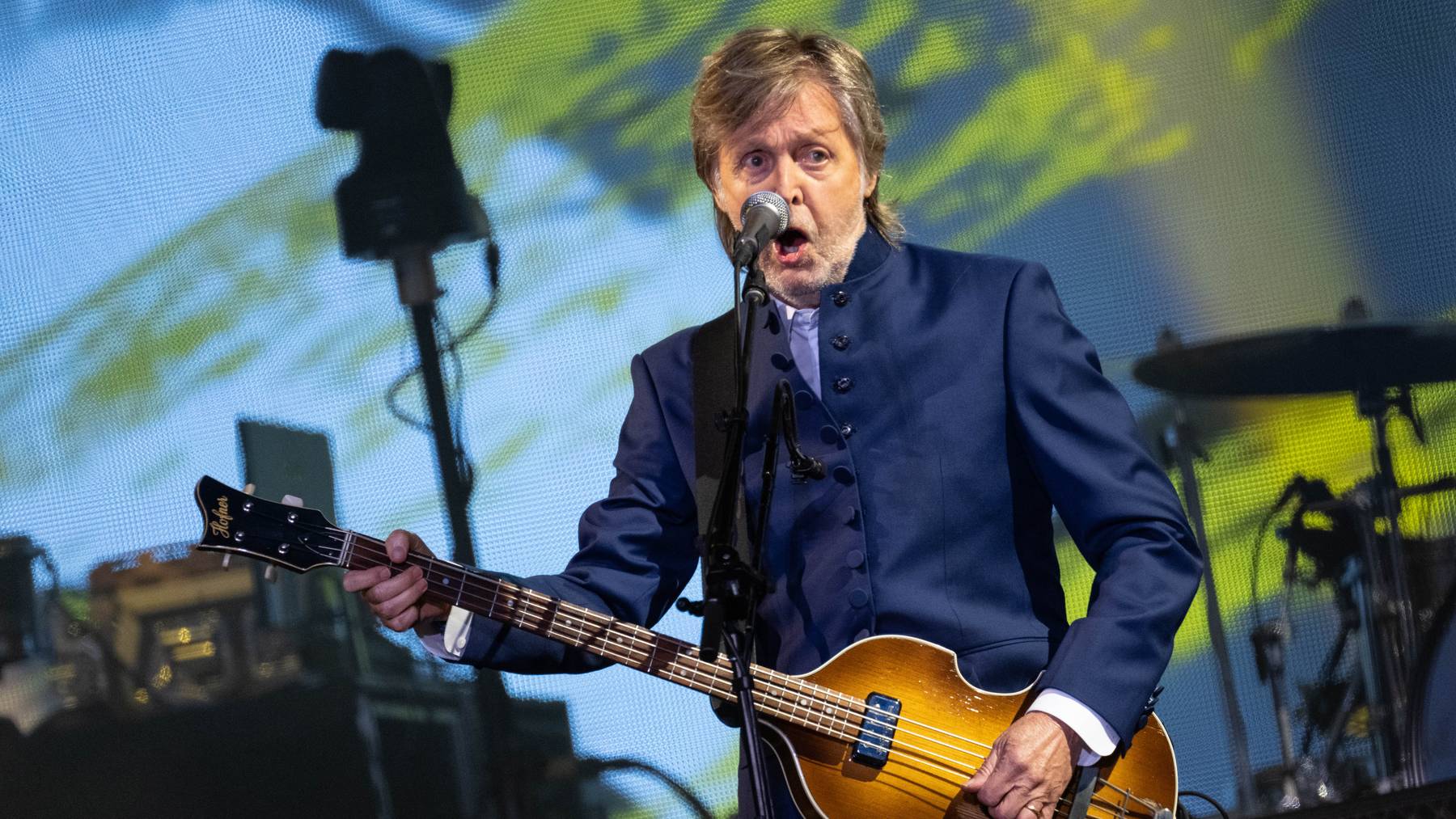 Paul McCartney wird auf dem neuen Stones-Album Bass spielen.