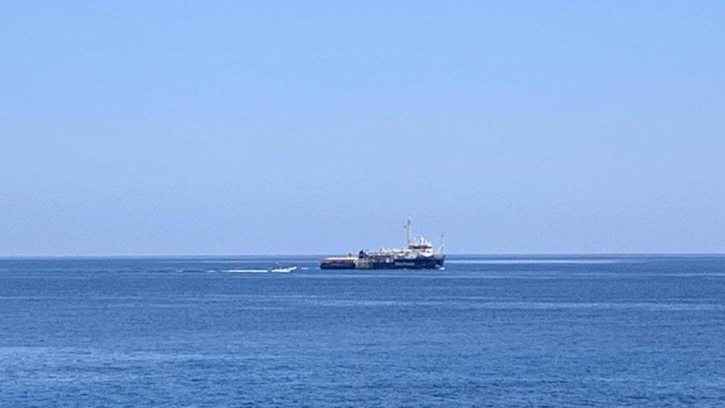 Das Rettungsschiff «Sea-Watch 3» harrte seit Tagen in internationalen Gewässern unweit der Insel Lampedusa aus.