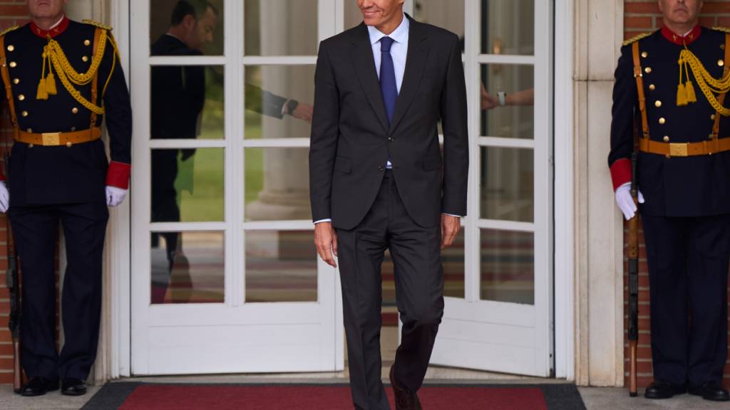 Der spanische Ministerpräsident Pedro Sánchez im Moncloa-Palast in Madrid. Foto: Manu Fernandez/AP/dpa/Archivbild