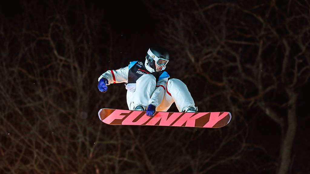Noch darf Nicolas Huber in China nicht aufs Snowboard, sondern muss er nach einem positiven Corona-Test zunächst in die Isolation