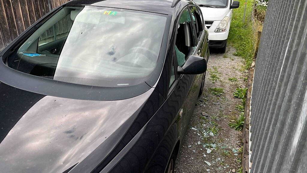 Die mutmasslichen Diebe brachen in Stalden und Sarnen Autos auf.