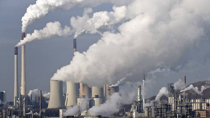 UBS und CS investieren Milliarden in fossile Firmen – trotz Klimaziel