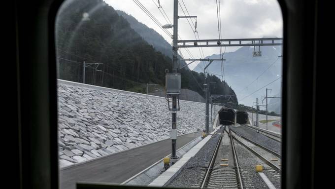 Über Ostern fahren wieder mehr Züge durch den Gotthard-Basistunnel 