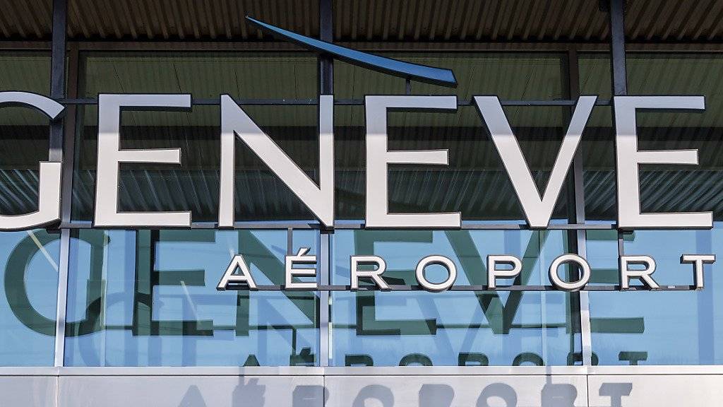 Am Genfer Flughafen sind am Mittwoch wegen des Verdachts auf Korruption mehrere Hausdurchsuchungen durchgeführt worden. (Archivbild)