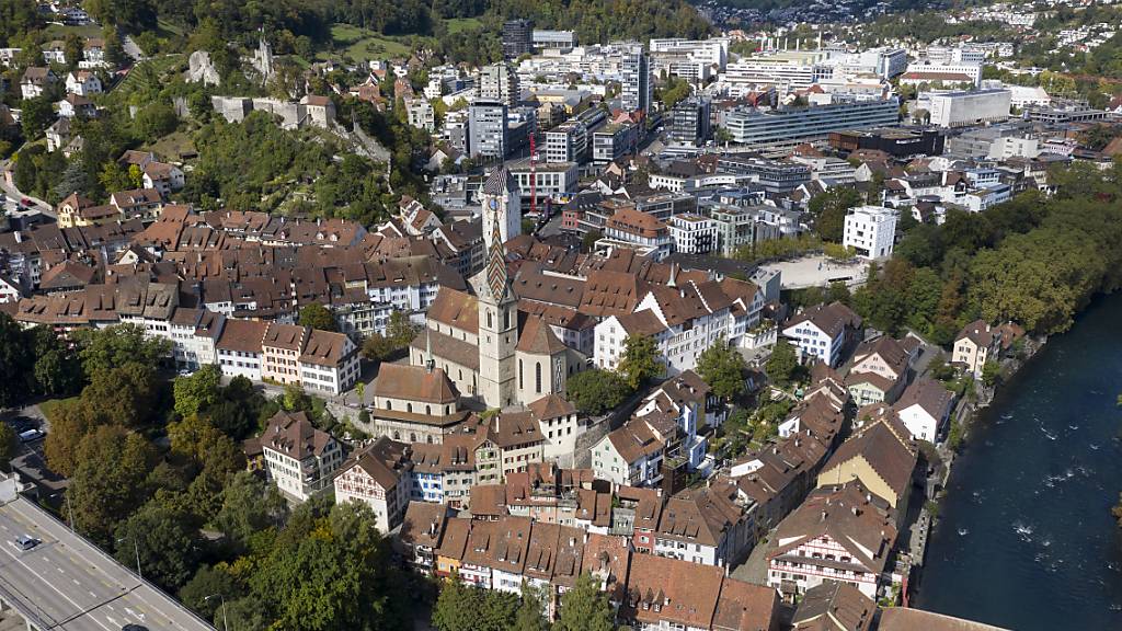 Baden an der Limmat wird zur einwohnerstärksten Stadt im Kanton Aargau. Das Kantonsparlament segnete den Fusionsvertrag mit der Nachbargemeinde Turgi ab. (Archivbild)