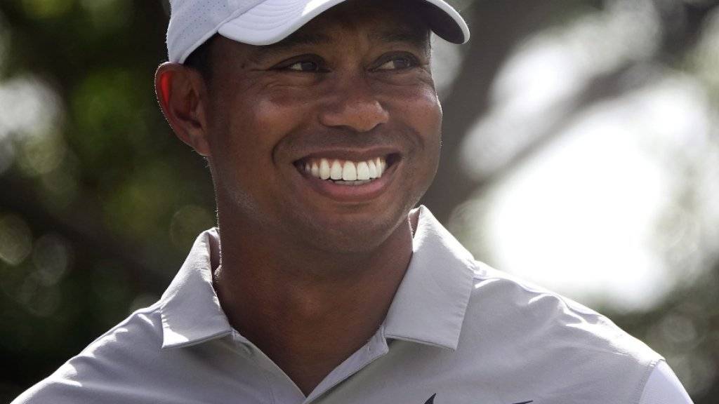 Tiger Woods hat sein Grinsen lange vermissen lassen - jetzt hat er es wieder