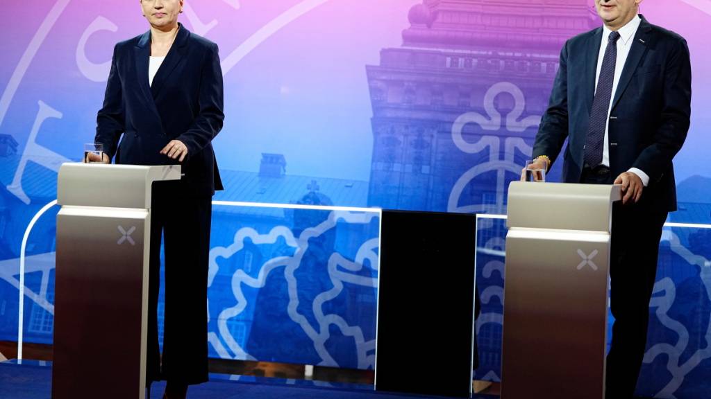 ARCHIV - Die Kandidaten für das Amt des Ministerpräsidenten in Dänemark, Mette Frederiksen und Troels Lund Poulsen, nehmen an einer Fernsehdebatte teil. Foto: Mads Claus Rasmussen/Ritzau Scanpix/dpa/Archivbild