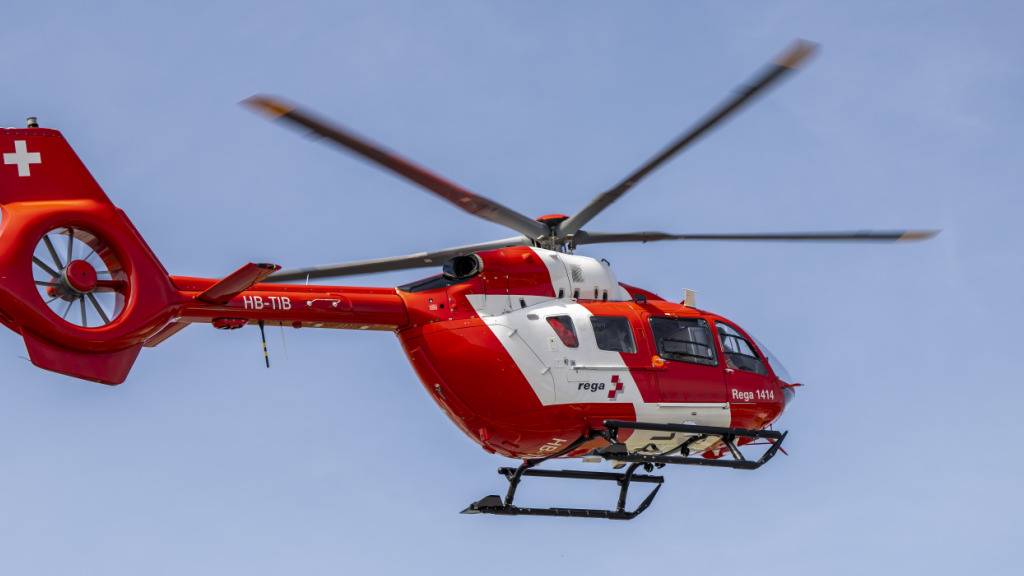 Snowboarder verletzt sich in Oberiberg SZ lebensbedrohlich