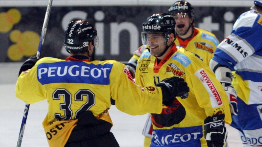 Der zukünftige Sportchef Patrik Bärtschi (rechts) war wie Andrew Ebbett einst auch als Spieler für den SC Bern tätig