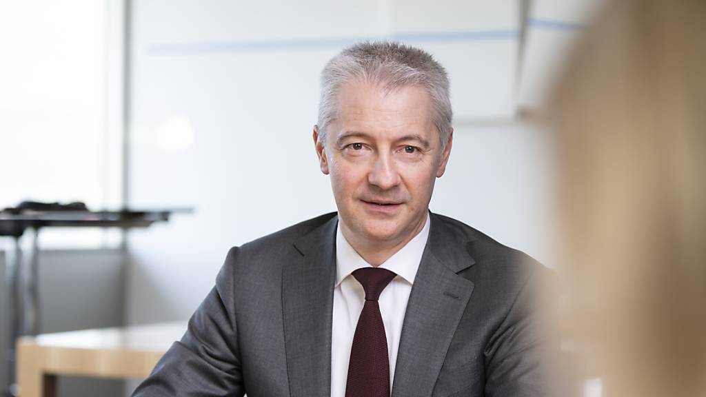 Fabrice Zumbrunnen, Präsident der Generaldirektion des Migros-Genossenschafts-Bundes, sieht Zukunft in kleineren Läden. (Archivbild)