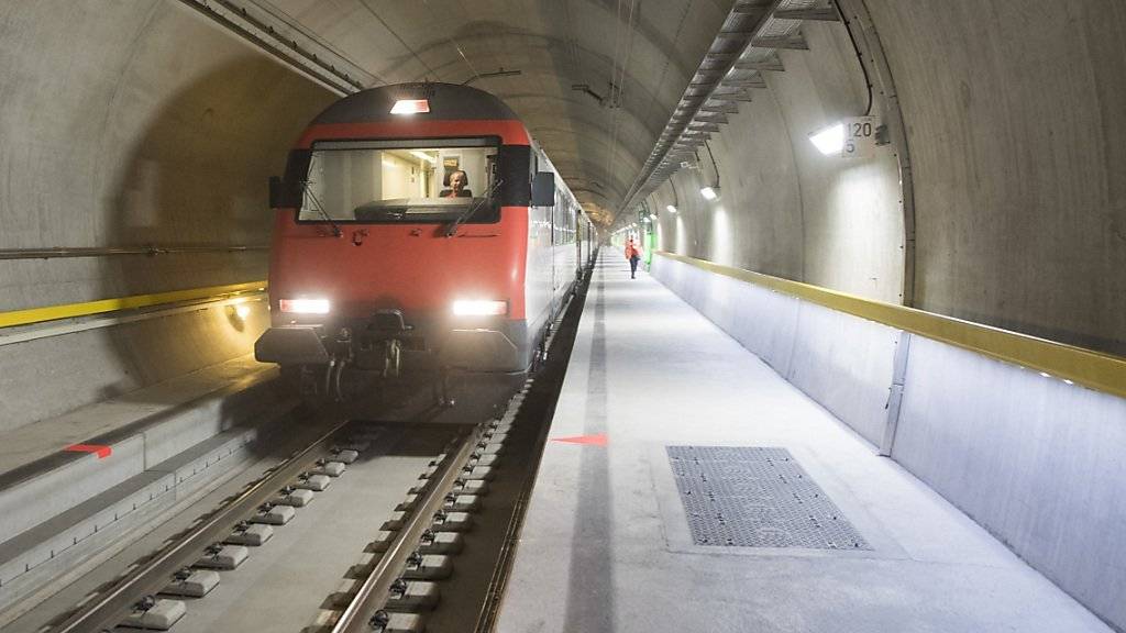 Mit dem Gottardino-Zug können Interessierte bereits vor der offiziellen Inbetriebnahme im Dezember die neue Gotthard-Strecke bereisen.
