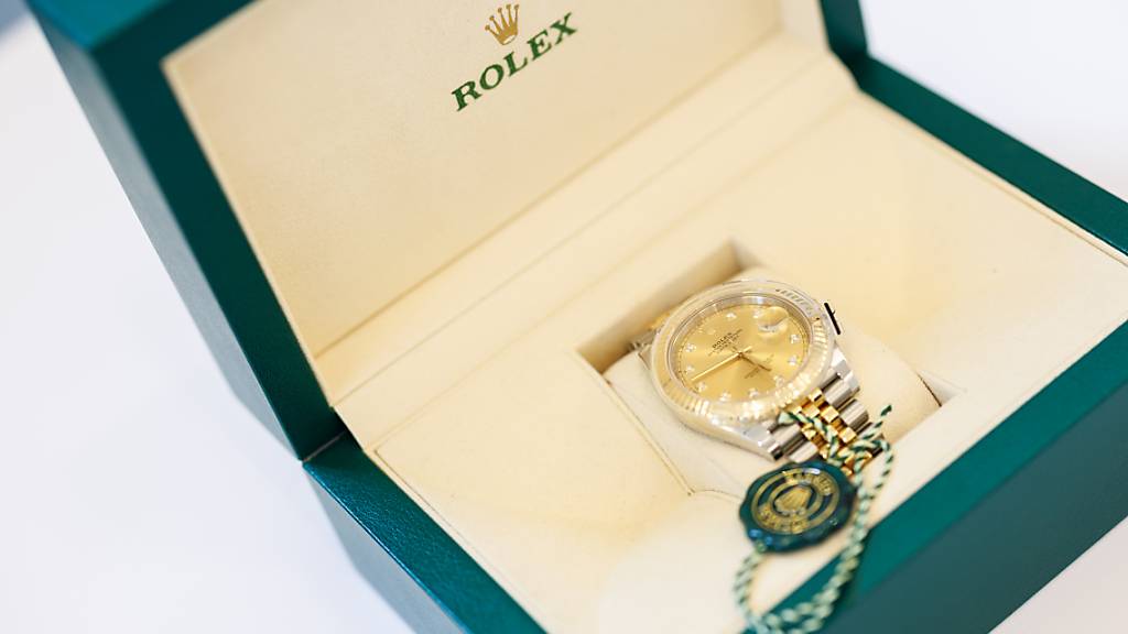 Rolex bernimmt Uhren und Schmuckh ndler Bucherer Radio Central