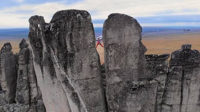 Klettern in den magischen „Granitstädten“ Sibiriens